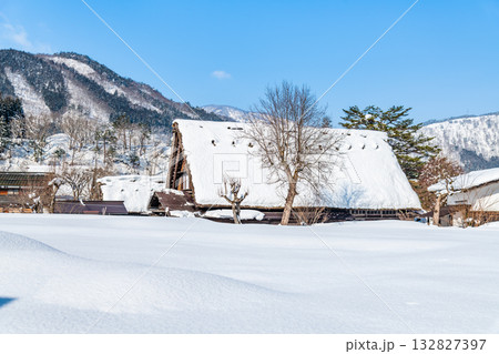 白川郷 雪に埋もれる和田家 白川郷 雪に埋もれる和田家 132827397