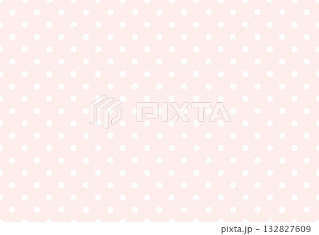 手描きの円が並んだドットパターンの背景(薄ピンク・ホワイト) 手描きの円が並んだドットパターンの背景(薄ピンク・ホワイト) 132827609