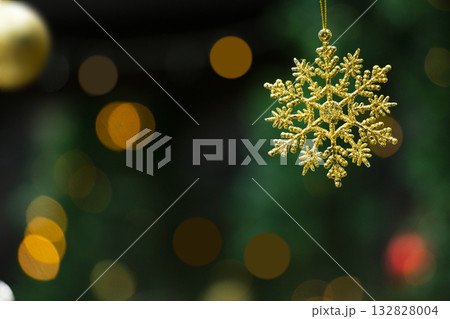 Christmas tree decoration and bokeh 132828004