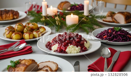 北欧のクリスマスディナーとリサマランドの食卓風景 132828506