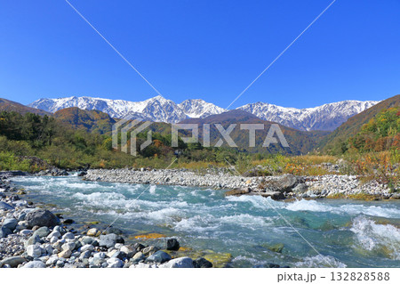 白馬三山と三段紅葉 白馬三山と三段紅葉 132828588