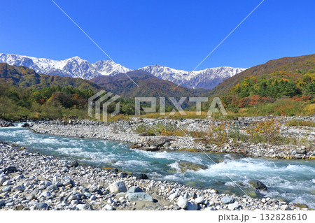 白馬三山と三段紅葉 132828610
