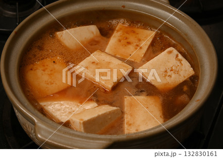 土鍋で似た豆腐 132830161