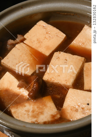 土鍋で似た豆腐 土鍋で似た豆腐 132830162