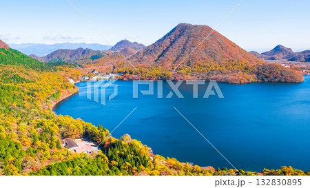 榛名山(秋):掃部ヶ岳・硯岩からの眺め 榛名山(秋):掃部ヶ岳・硯岩からの眺め 132830895