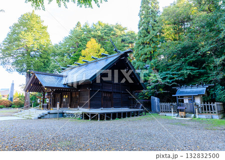 秋の岩手護国神社　岩手県盛岡市 132832500