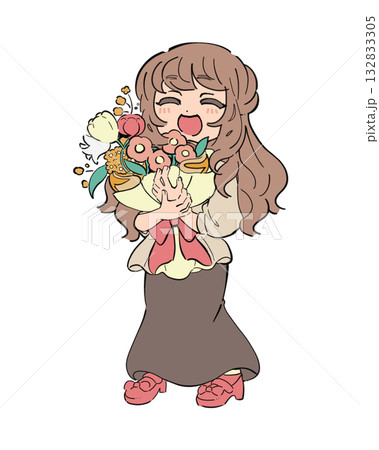 花束を持った笑顔の女性 花束を持った笑顔の女性 132833305