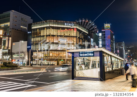 名古屋市中区・栄　栄交差点　 日本生命栄町ビル　BINO栄　サカエチカ出入り口　夜景 132834354