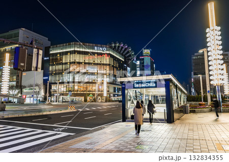 名古屋市中区・栄　栄交差点　 日本生命栄町ビル　BINO栄　サカエチカ出入り口　夜景 132834355