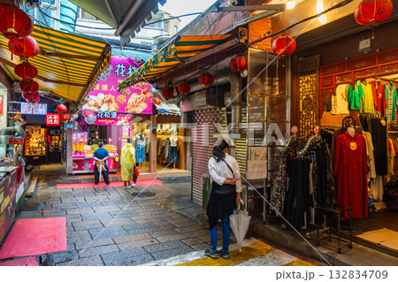 台湾　九份　九分　老街　新北市　基山街 132834709