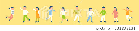秋を過ごす子どもたちのイラストセット 132835131