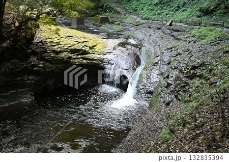 赤目四十八滝 竜ヶ壺 名張市 赤目四十八滝 竜ヶ壺 名張市 132835394