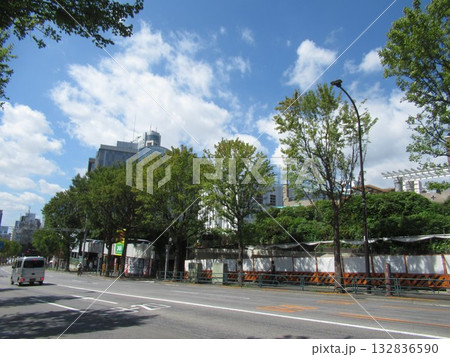 本郷一丁目・外堀通り 132836590