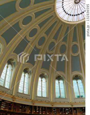 大英博物館　図書館　円形閲覧室 132836595