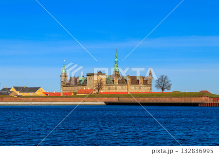 View of Kronborg Castle and Oresund strait in Helsingor (Elsinore), Denmark 132836995