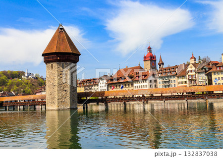 Chapel bridge spanning the river Reuss in the city of Lucerne, Switzerland 132837038
