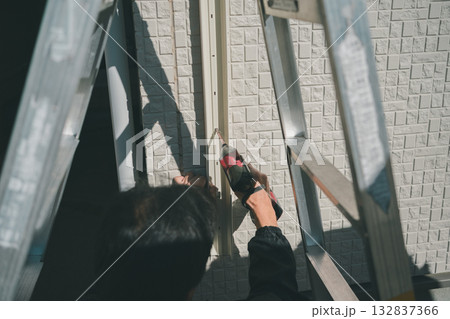 installation of an air conditioner 132837366