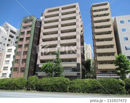 本郷一丁目・白山通り 132837472