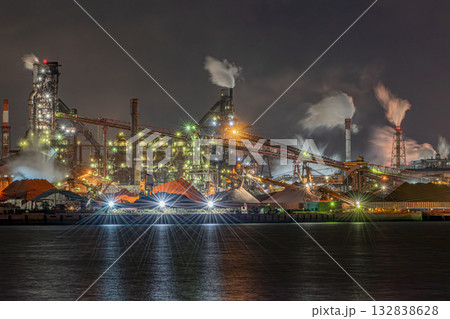 製鉄所夜景 132838628