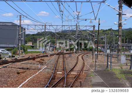 関西本線と奈良線の木津駅構内 関西本線と奈良線の木津駅構内 132839083