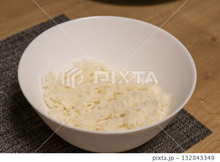 Close up shot of the cooked white rice in the bowl 132843349
