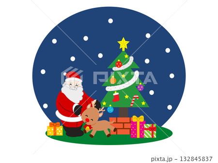 クリスマスツリーの前のサンタとトナカイ 132845837