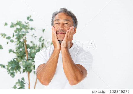 メンズビューティー　マッサージ　男性 132846273