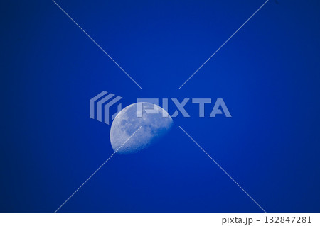 月と青空 132847281