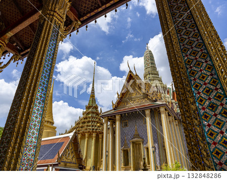 ワット・プラケオ（エメラルド寺院）の仏塔 132848286