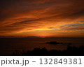 那智勝浦　日の出前朝焼け 132849381