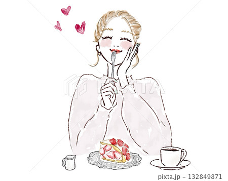 苺のケーキを満面の笑顔で食べる幸せな女性 132849871