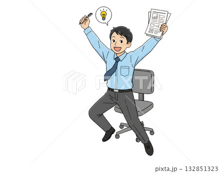アイデアに閃いて飛び跳ねて喜ぶビジネスマン 132851323
