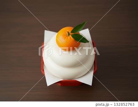 俯瞰で見る鏡餅 俯瞰で見る鏡餅 132852763