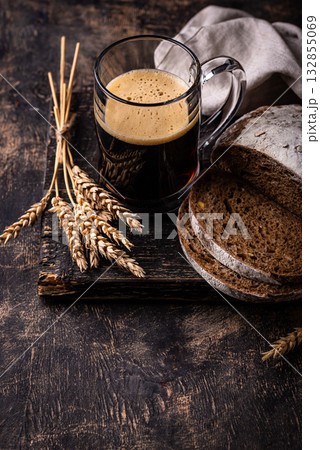 Glass of fresh bread kvass drink Glass of fresh bread kvass drink 132855069