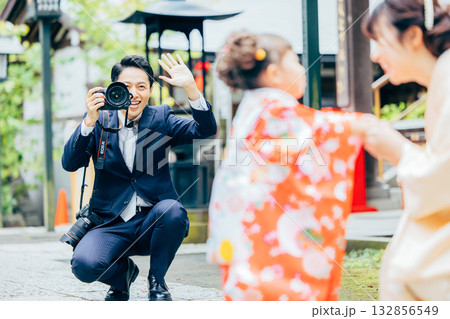 スナップカメラマン　男性　七五三 132856549