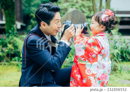 スナップカメラマン　男性　七五三 132856552