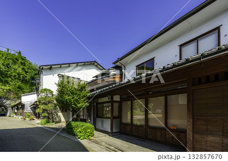 竹田の町並み　但馬屋老舗　大分県竹田市 132857670