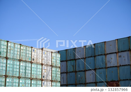 コンテナヤード 132857966