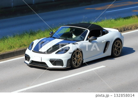 ドイツ製のスポーツカー　イメージ 132858014