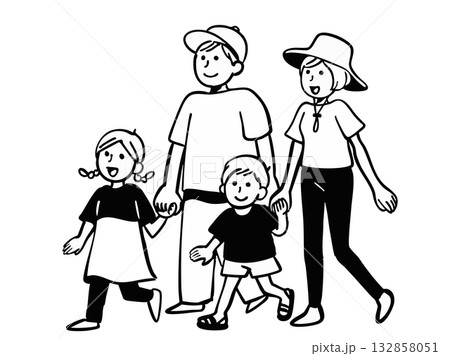 夏　4人家族 132858051