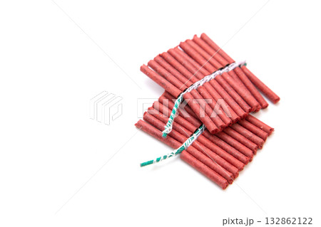 爆竹　コピースペース 132862122