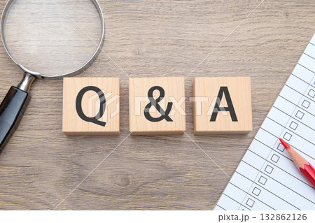 Q&A（チェックリストと虫メガネ） 132862126