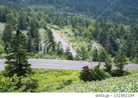志賀草津高原ルートから望む山並み／群馬県 132862194