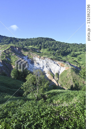 万座空吹の噴気孔/群馬県 万座空吹の噴気孔/群馬県 132862296