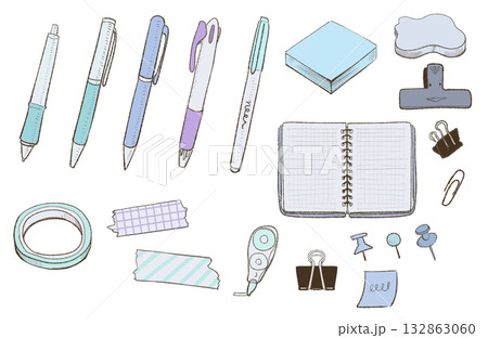 かわいい文房具の手描き風イラスト｜ノート,ペン,マスキングテープ,クリップ 132863060