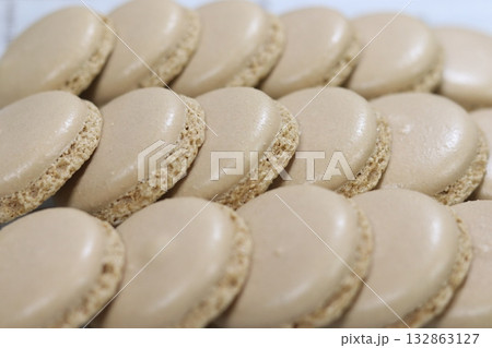 たくさんのマカロン 132863127