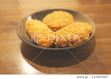 サクサクのコロッケの美味しい一皿 サクサクのコロッケの美味しい一皿 132864067