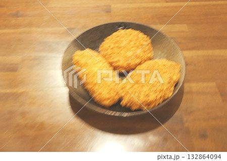 サクサクのコロッケの美味しい一皿 132864094
