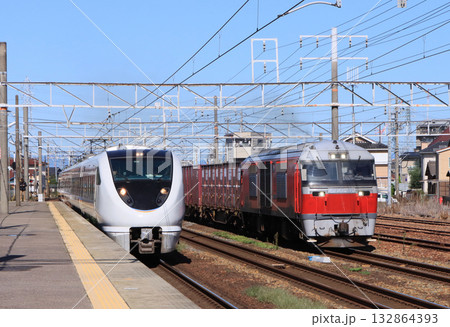 清洲駅を通過する特急しらさぎとDF200 清洲駅を通過する特急しらさぎとDF200 132864393