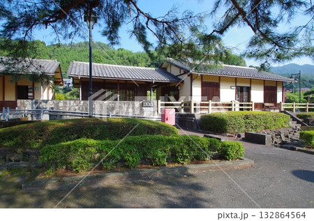 わたらせ渓谷鉄道の花輪駅 わたらせ渓谷鉄道の花輪駅 132864564